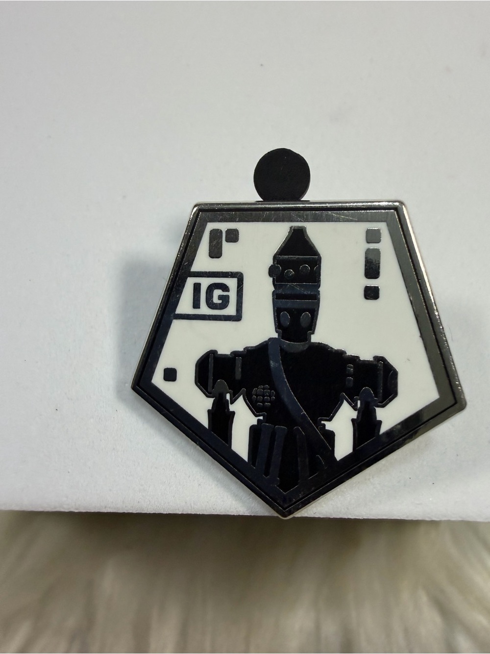 💜3/$15💜 DISNEY Black & White Robot Enamel Pin